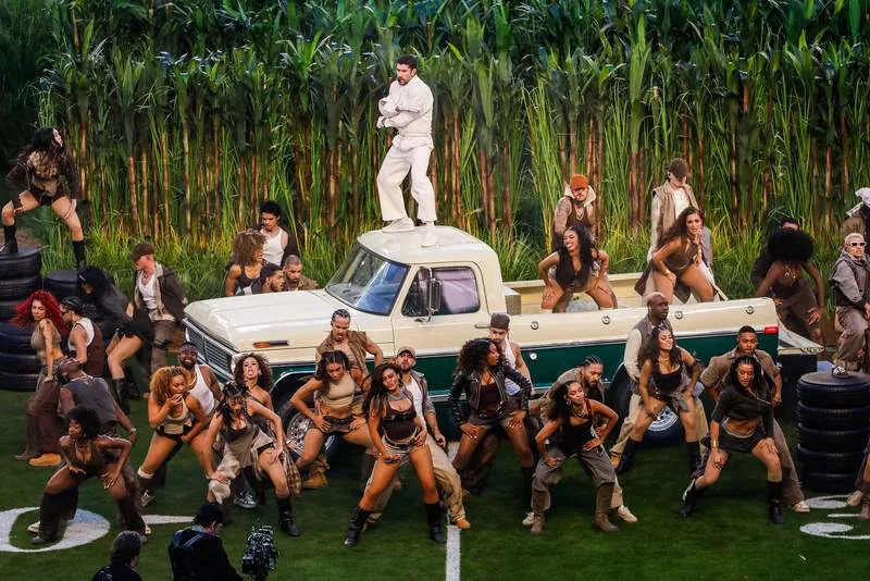 FILE PHOTO - Bad Bunny performs during the Apple Music halftime show at the Super Bowl LIX American football match between the Seattle Seahawks and New England Patriots at Levi Stadium. (is associated with: «Pope Leo meets Latin superstar Bad Bunny on sidelines of Spain visit») Kindell Buchanan/PA Wire/dpa