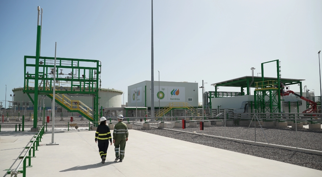 Tests begin on Spain's largest green hydrogen facility