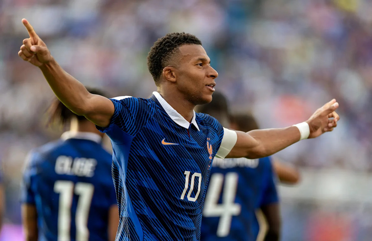 🗞️ Front pages, Spain sets its course; Europe bows to Mbappé