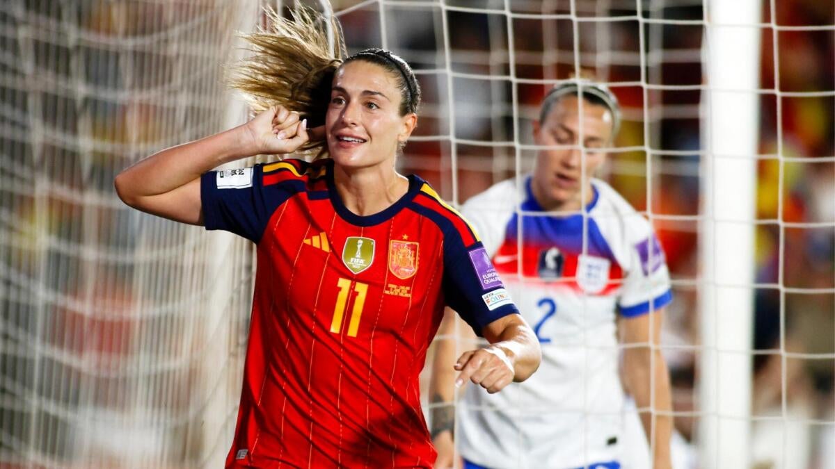 Alexia Putellas signs three-year deal with London City Lionesses after leaving Barca