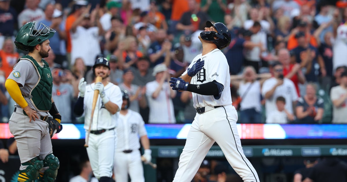 Eduardo Valencia homers in Tigers' 4-1 victory over the Athletics