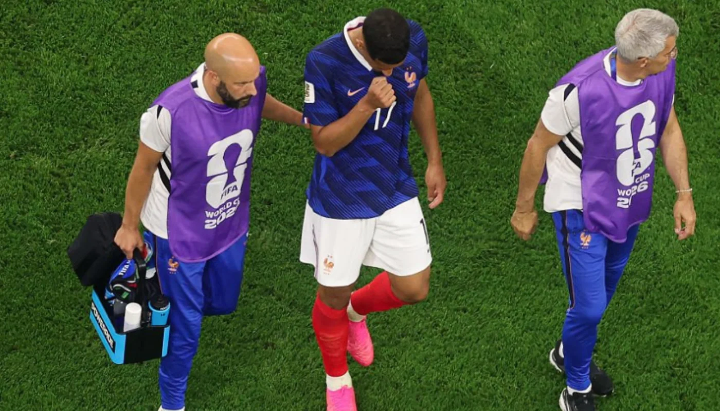 Saliba limps off as France World Cup hopes are ended by Spain - Arseblog News