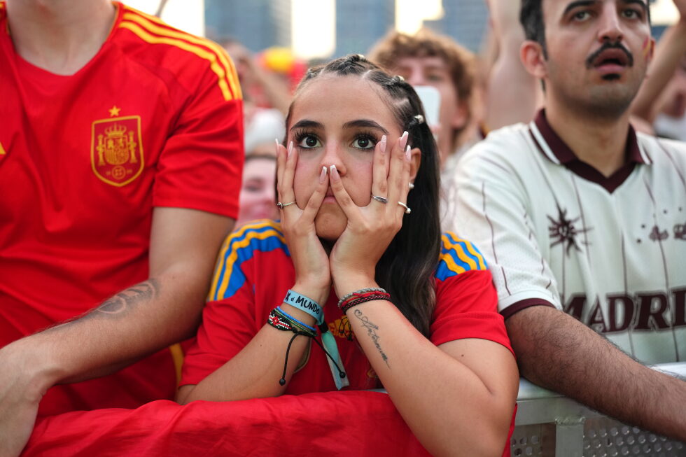 Spain controls 1st half, but settles for 0-0 score with Argentina at halftime in World Cup final