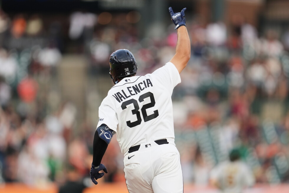 Emotional Eduardo Valencia shines in Tigers' win, honors Venezuela