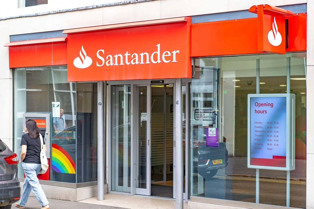 Santander promises not to shut more branches before 2028 amid cost-saving plan