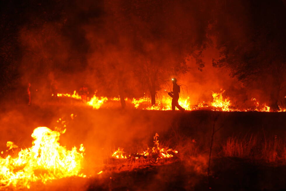 Record blaze near Madrid: Spanish firefighter faces unprecedented challenge