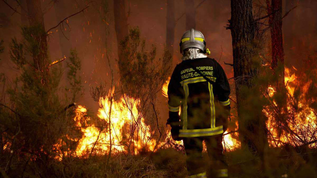 France, Spain Battle Wildfires Amid Rising Heat
