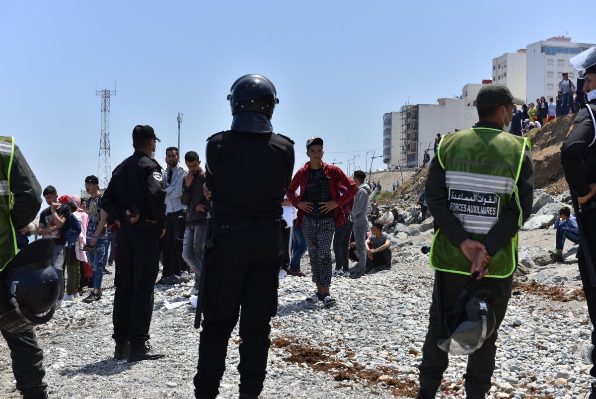 Spain sends in military to Ceuta amid influx of illegal migrants