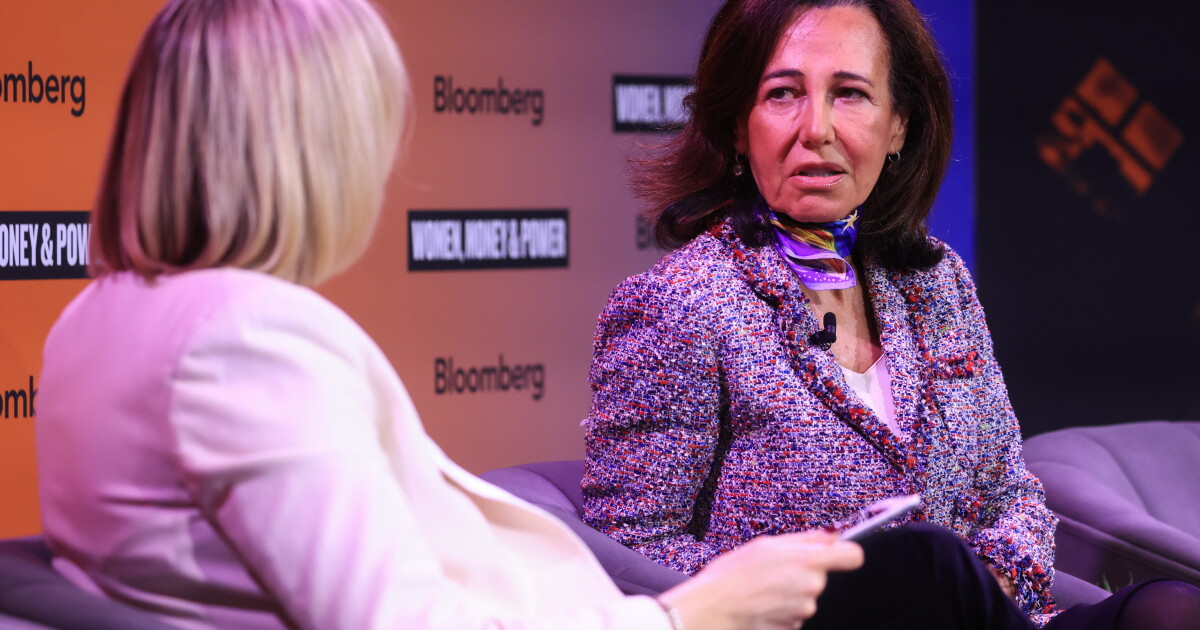 Fed gives final approval needed for Santander-Webster merger