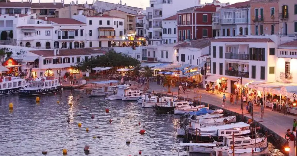 Spain house sales fall by 5.7% in the second quarter but foreign market stays strong driven by the British