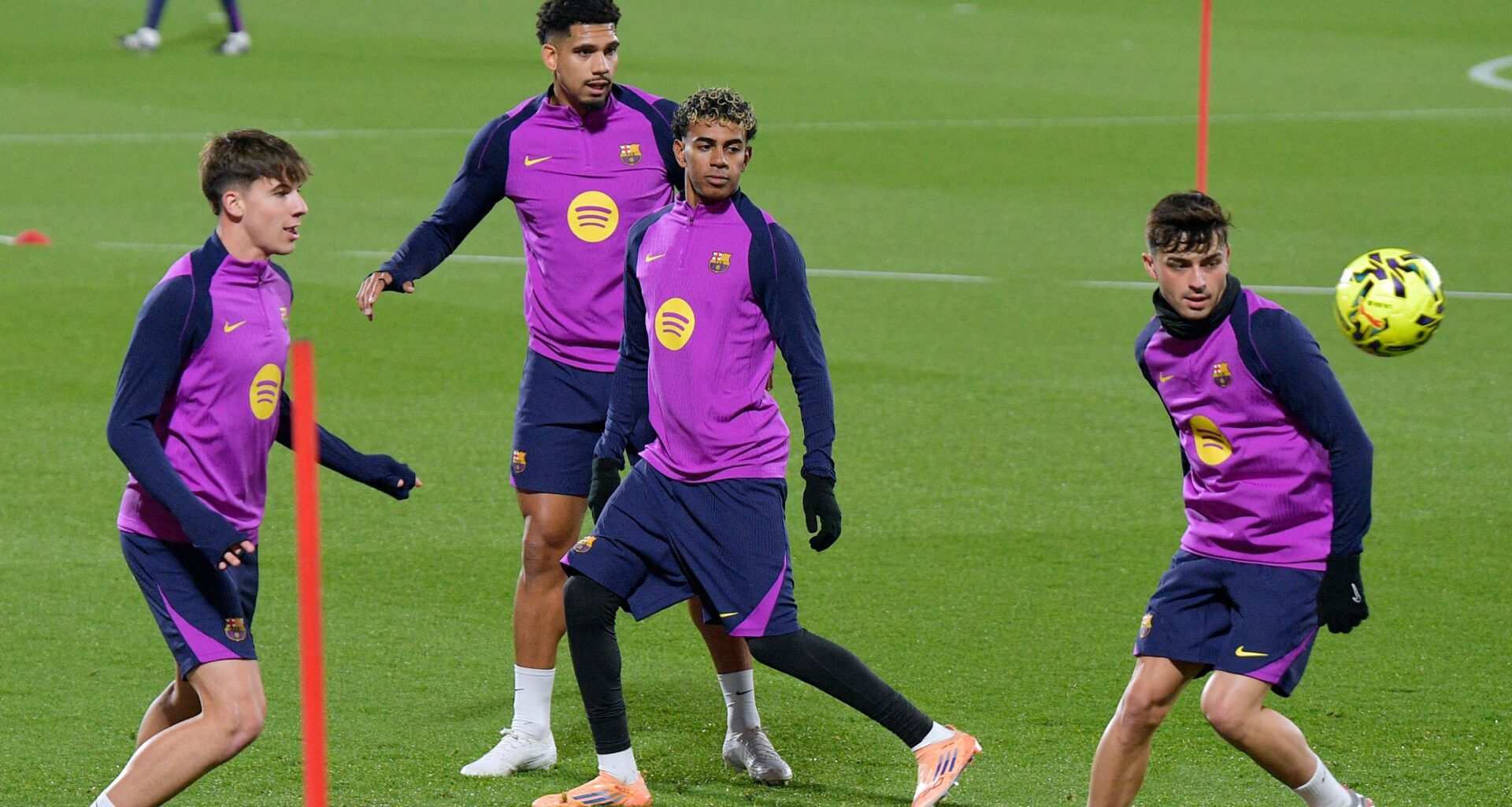 FBL-ESP-LIGA-BARCELONA-TRAINING