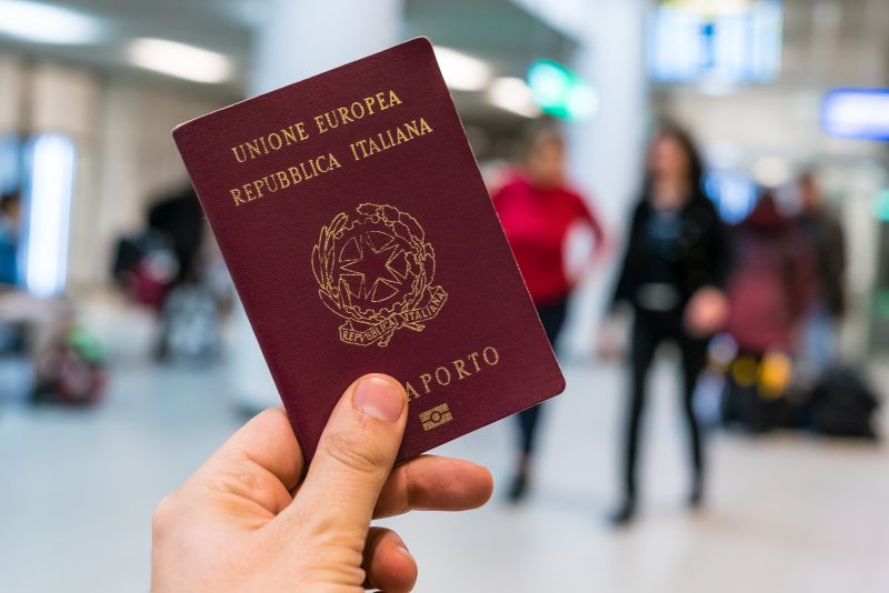 Spain imposes new border controls with Italy in migrant row