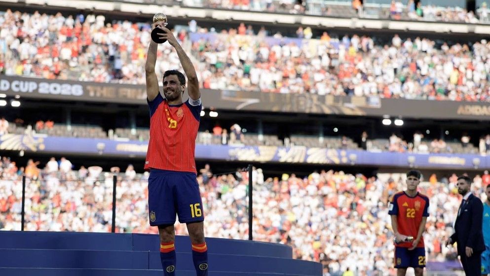 Barcelona Pursues Rodri... Snatching Him from Real Madrid Coul...