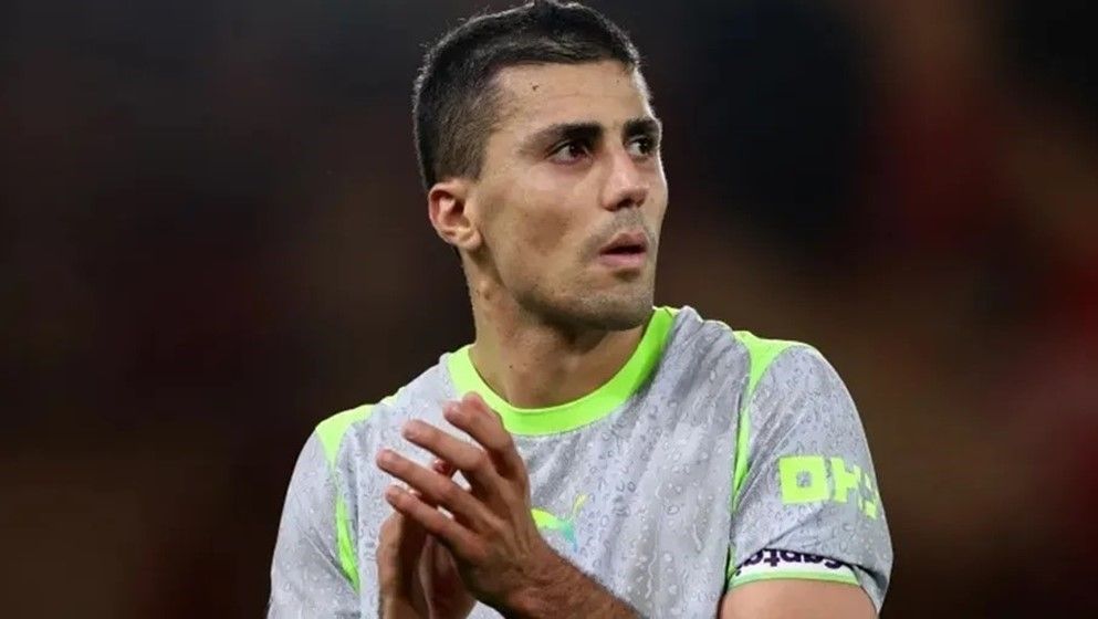 Barcelona Submit New Offer for Rodri as Manchester City Stand ...