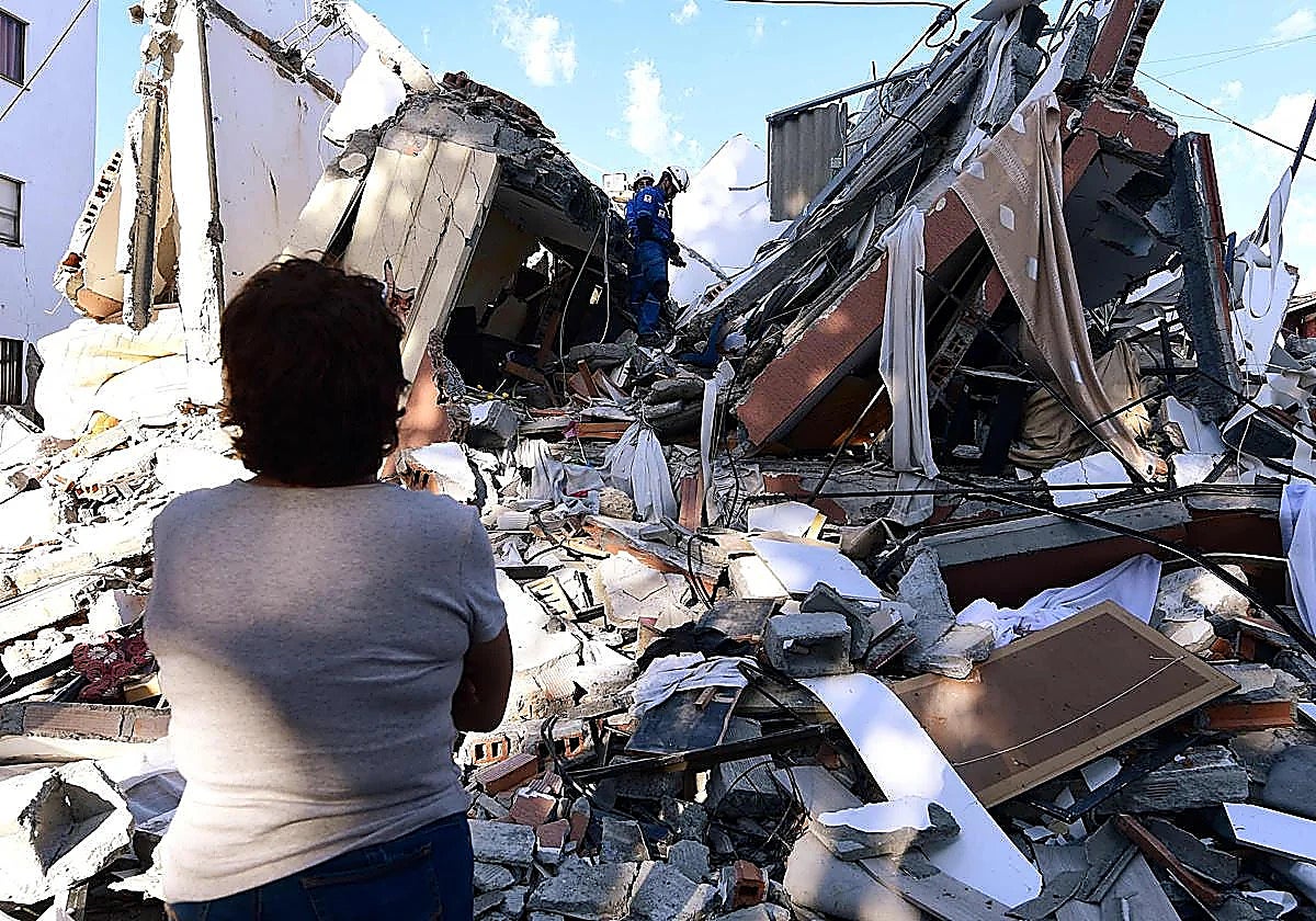 Spain's Foreign Ministry brings down to 75 the number of Spaniards missing in Colombia following 7.4 earthquake
