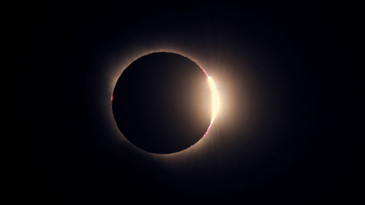 Millions in Spain and Iceland watch total solar eclipse