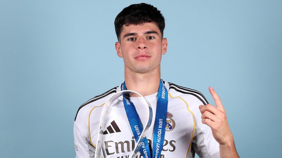 Real Madrid player completes 'historic' transfer with Chelsea now on red alert