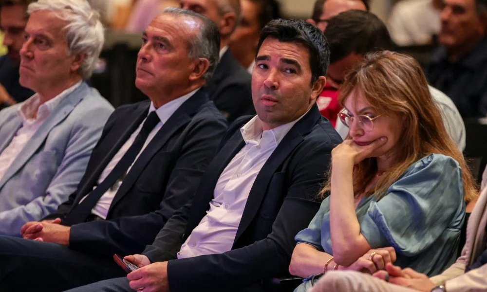 Barcelona director Deco