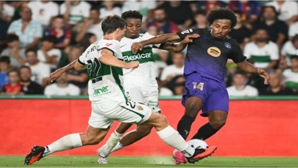 Barcelona Begin Title Defense With 5-0 Win...