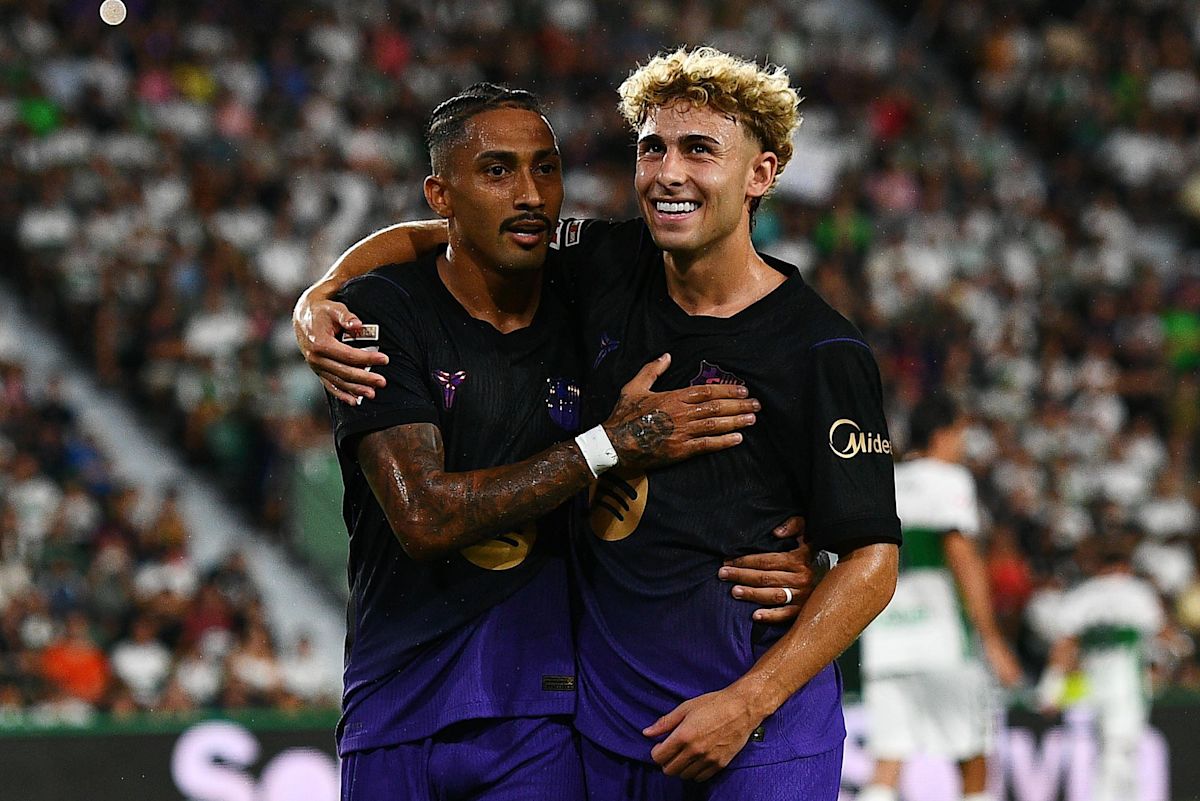 No striker, no problem for Hansi Flick as Barcelona open season with a bang against Elche