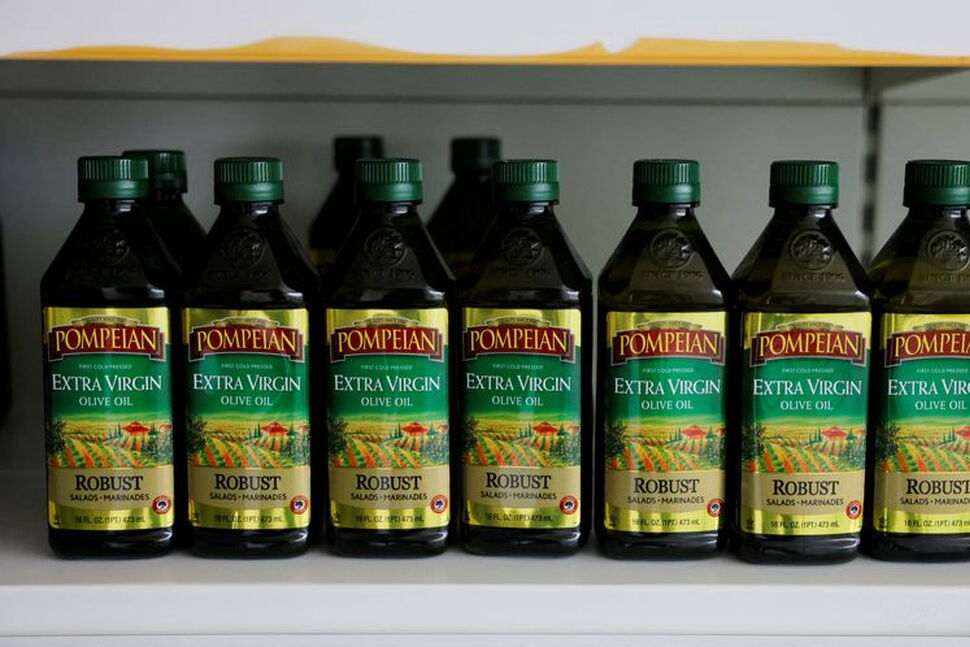 US Floats Fees for Spanish Ships, Caps on Olive Oil Imports Over Port Dispute