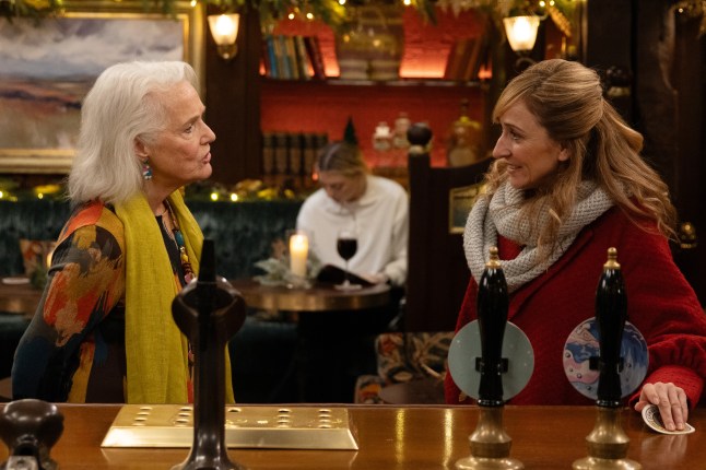 Mary has a word with Laurel in the pub in Emmerdale