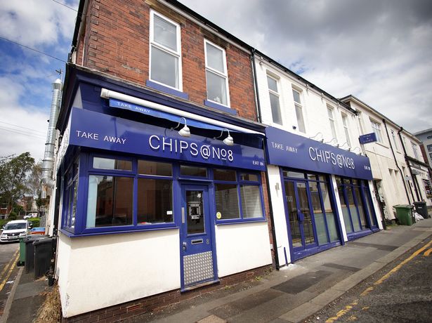 Chips @ No 8 often draws in big crowds along the street for their fish and chips