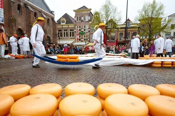  Typical dutch cheese market 