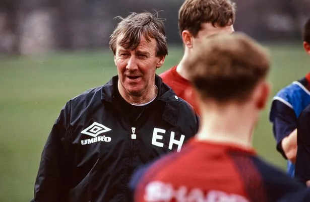 Eric Harrison oversees a training session in 1990.