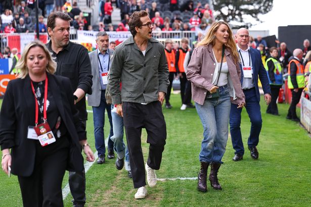 Ryan Reynolds and Blake Lively flew in for Saturday's big game