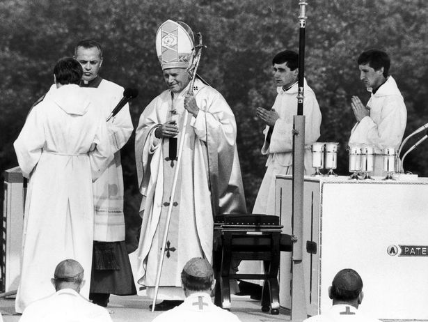 Pope John Paul II Mass at Heaton Park, Manchester. May 31, 1982