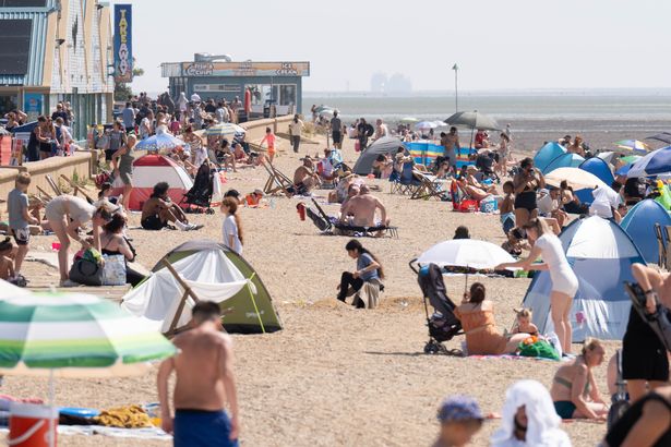 File photo dated 12/08/24 of beach goers enjoying the warm weather at Southend-on-Sea in Essex. More than a thousand people died due to the heat in England last summer, new figures show. Issue date: Friday April 11, 2025. PA Photo. The higher-than-anticipated number of deaths came despite relatively cooler conditions, which prompted only yellow heat-health alerts, the lowest level of warning, from the UK Health Security Agency (UKHSA). See PA story ENVIRONMENT HeatDeaths. Photo credit should read: Stefan Rousseau/PA Wire