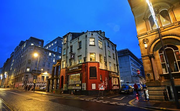 Pig and Whistle pub on Chapel Street, Liverpool
