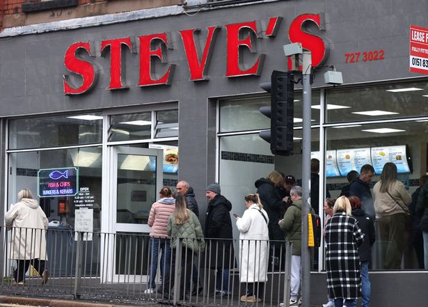 Queues outside Steve's fish and chips in Aigburth