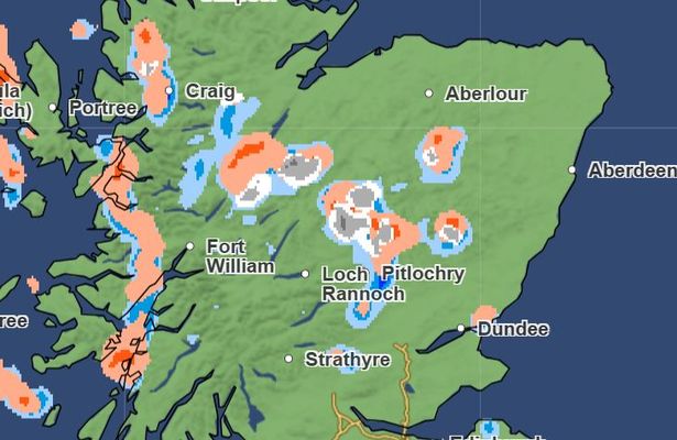 Met Office weather map shows some snow in Scotland at 10pm on Monday, April 14