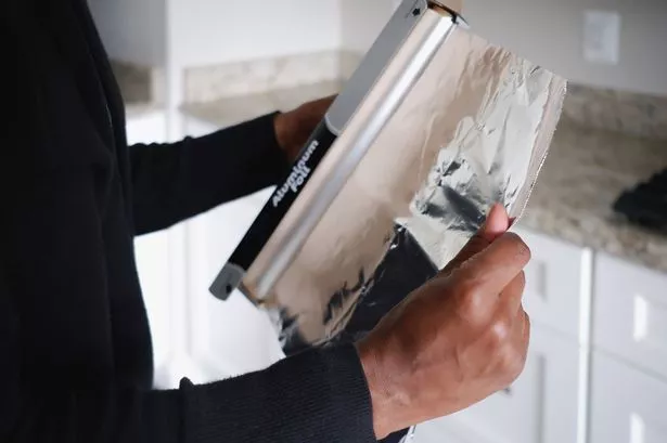 A picture of kitchen/aluminium foil