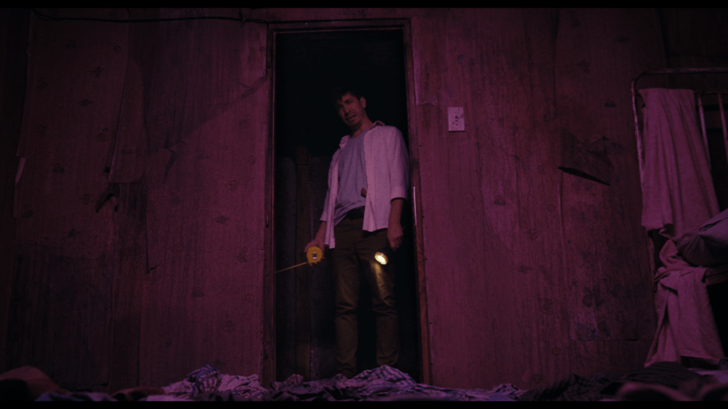 barbarian-movie-clip-justin-long.png