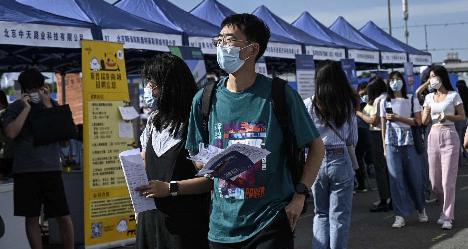 China rolls out employment support, plans stimulus given U.S. tensions