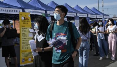 China rolls out employment support, plans stimulus given U.S. tensions