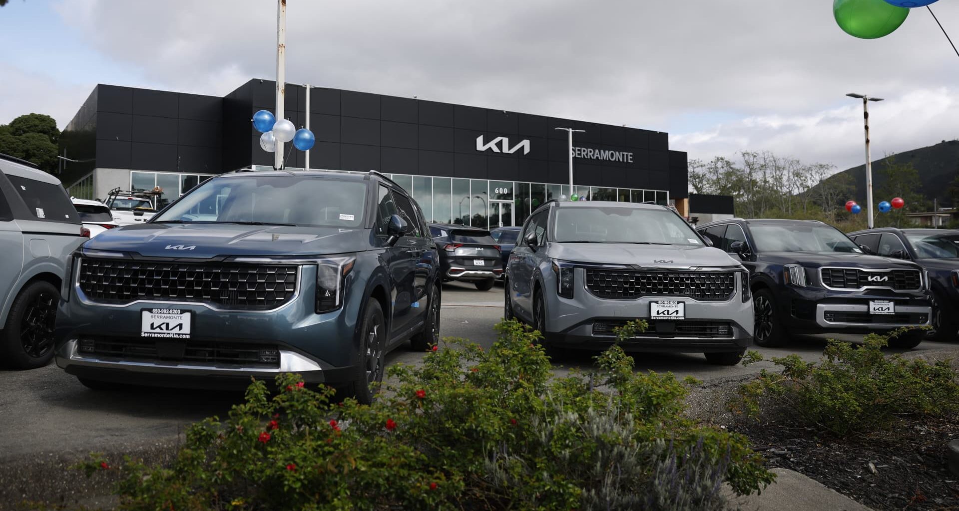 U.S. vehicle supply falls amid tariff fear-buying