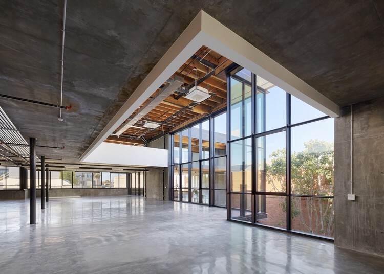 1640 14th St Commercial & Offices / HGA - Image 9 of 23