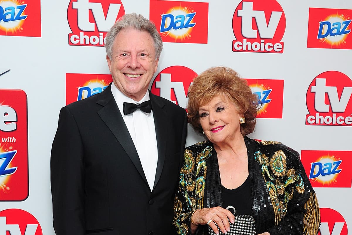 Original Coronation Street star Philip Lowrie dies aged 88 - London Evening Standard