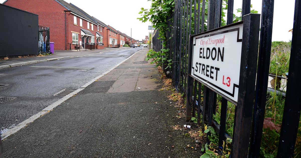 Man died days after police officers 'fractured bones' during drug search