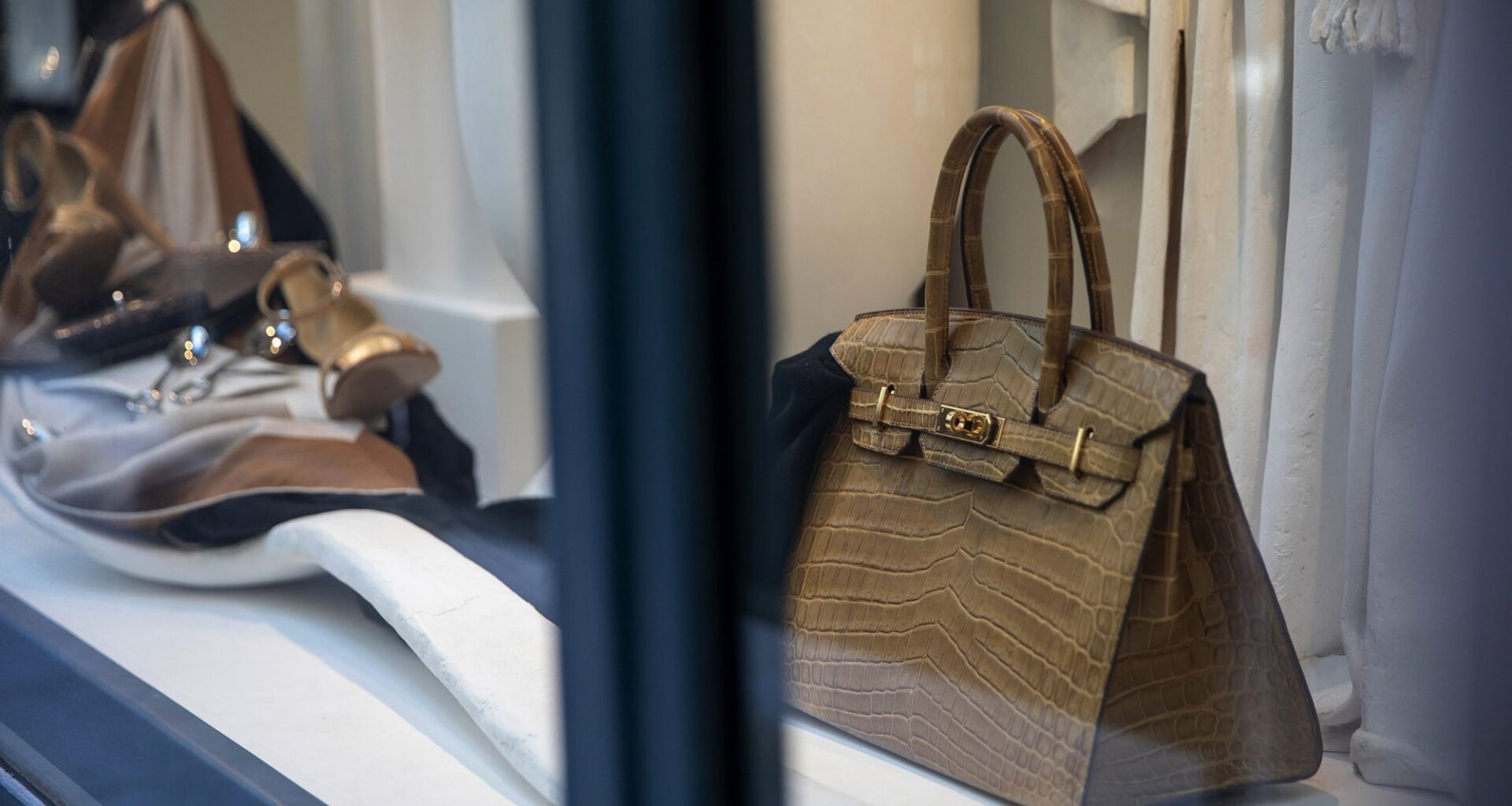 How to Build a Brand That the Ultra-Wealthy Can't Resist