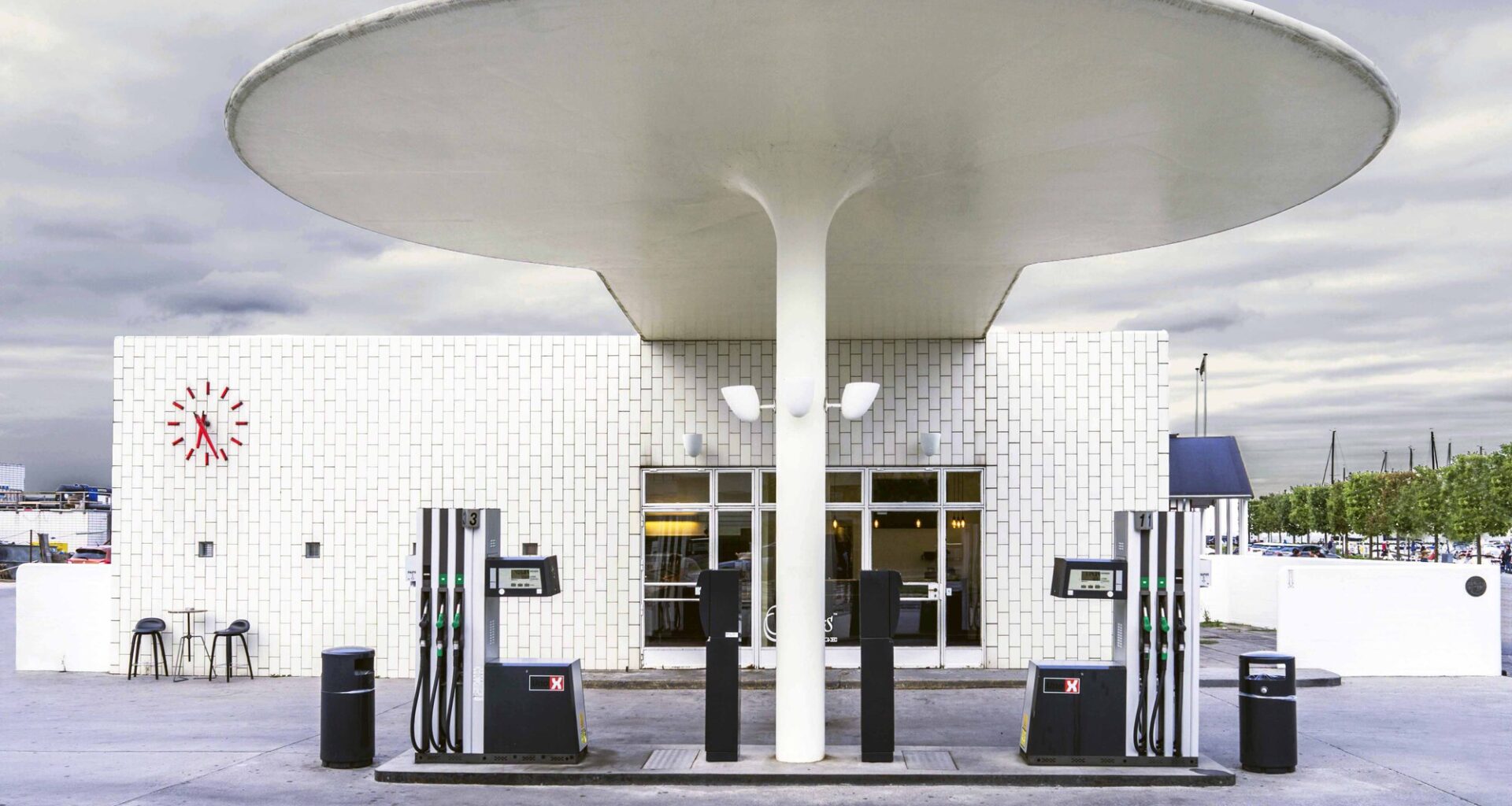 The Evolution of Gas Stations: From Roadside Stops to Architectural Landmarks