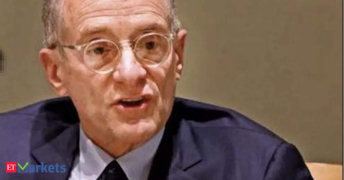 Howard Marks says Trump tariffs echo Brexit’s fallout, warns of recession risk
