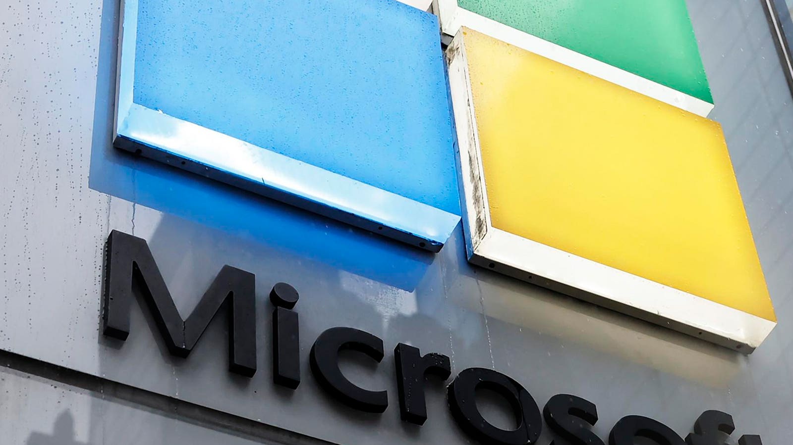 Microsoft’s Free Upgrade Offer For 500 Million Windows Users