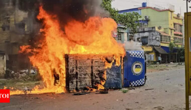 Over 110 arrested in Murshidabad in violence over Waqf Act, internet suspended, raids on in other districts: West Bengal police | Kolkata News