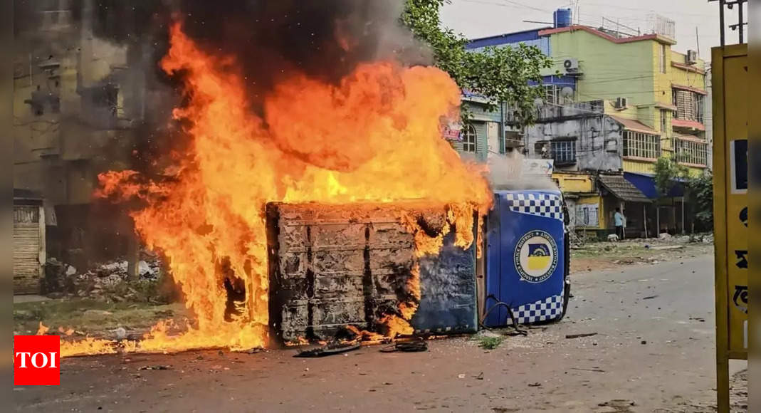 Over 110 arrested in Murshidabad in violence over Waqf Act, internet suspended, raids on in other districts: West Bengal police | Kolkata News