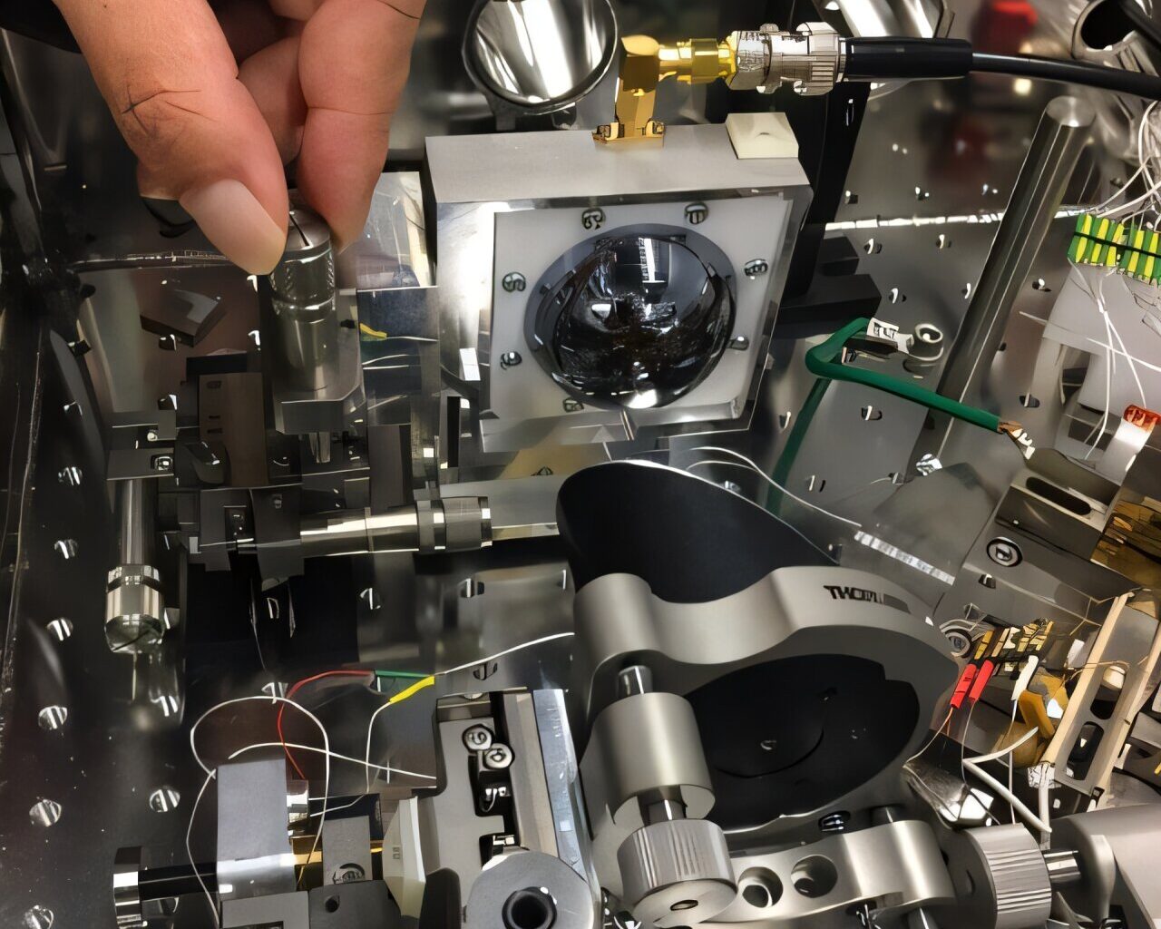Scientists discover simpler is better when it comes to terahertz time-domain spectroscopy